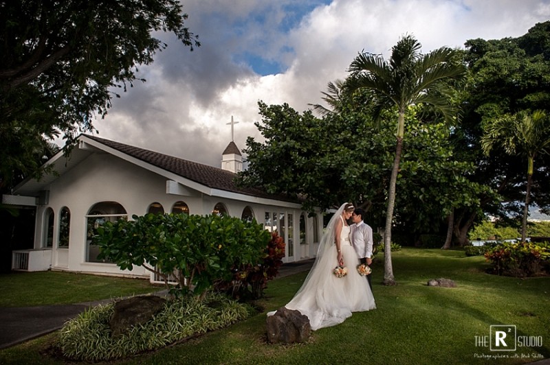 same sex Oahu wedding photographers